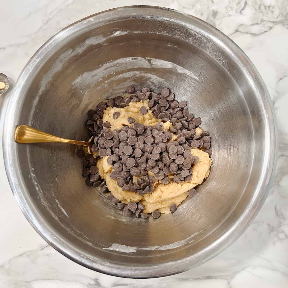 add chocolate chips to cookie dough