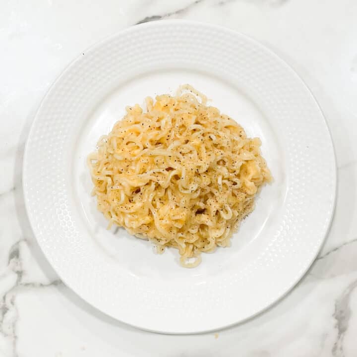 cheesy ramen noodles feature